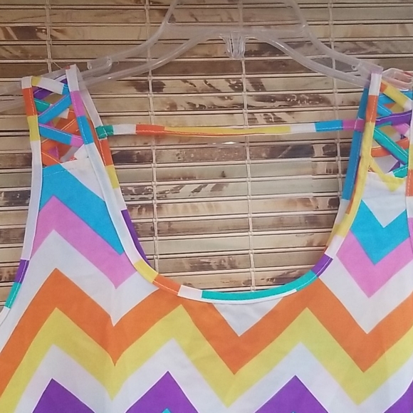 Top - Picture 5 of 9